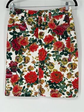 Maeve Denim  White Pencil‎ Skirt with Red & Green Rose Print